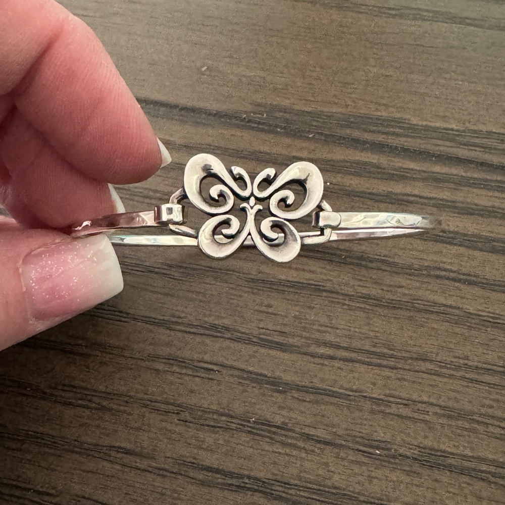 Retired James Avery Sterling Silver Butterfly Hook-On Bangle Bracelet 6.25”